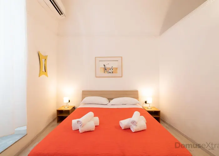 Villari Guest House By Domusextra